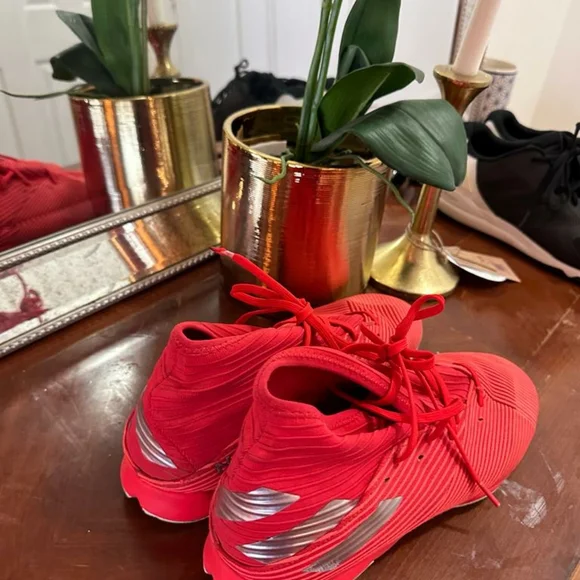 Adidas - Picture 6 of 8